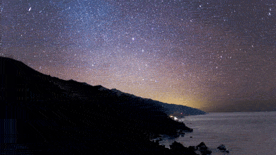 cozydark:Time-Lapse of the Geminid Meteor Shower.  Viewed from Big Sur, CA   December 2012Video Cred