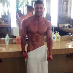 musclehunkymen:  Sexy fitness babe Jerdani Kraja.