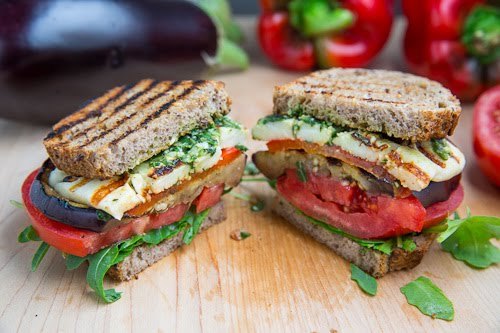 happyvibes-healthylives:Grilled Eggplant, Pepper and Halloumi Cheese Sandwich