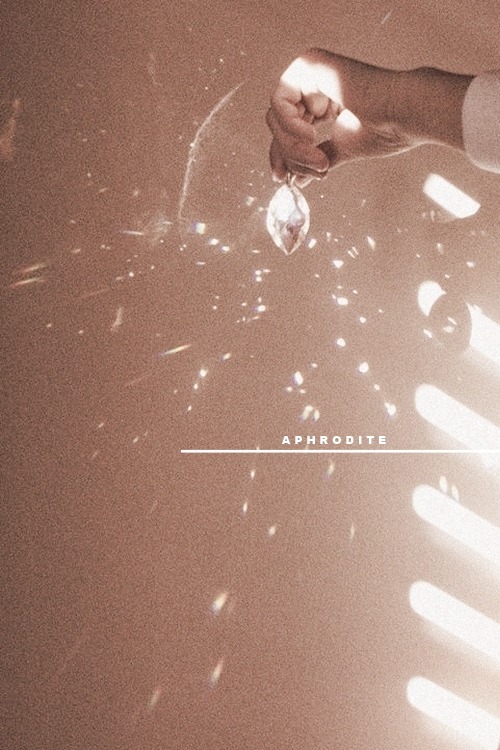 iskarieot:goddess of love