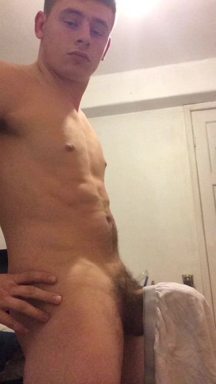 runtpup:  This guy just… So fucking hot