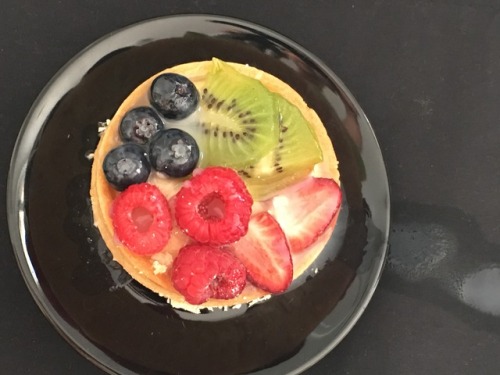 fuzzygumby:Fruit cum tart