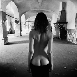 while-i-kiss-the-sky: