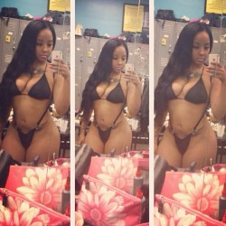 blackgirltitties:  @pr3ttym3sha iTrappin.com