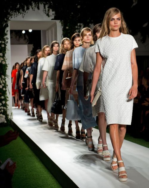 fashiongonerogue:  Mulberry Not Showing at London Fashion Week in February  Cara Delevingne leads fi