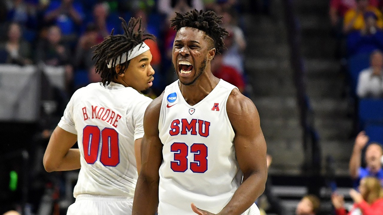 WATCH SMU’s Semi Ojeleye Throws Down Vicious... True Sports Fan