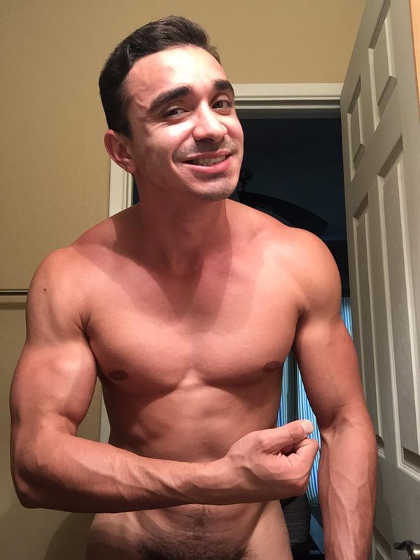 betosbizcochos:  Randy DixonBeto’s Corner https://betosbizcochos.tumblr.com/