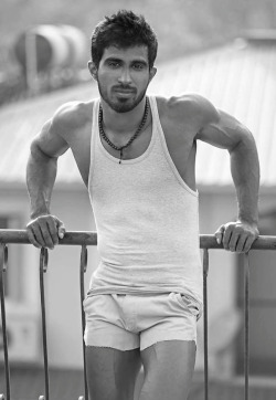 menofindia:  Ratheesh Raj (by Francois Matthys)