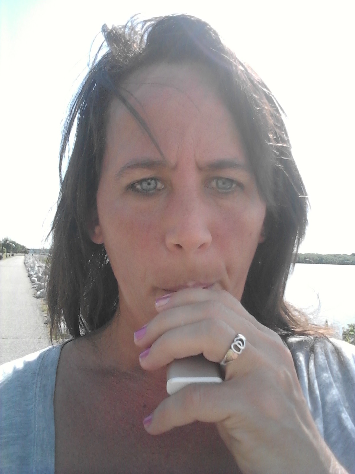munchinmunchkin1:  #munchinmunchkin1#midweststag’s wife/vixen vape time on the