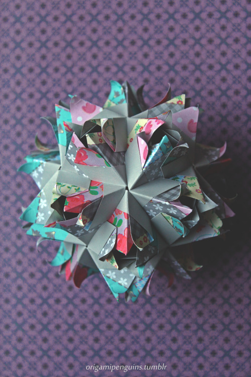 Bouquet || 30 units || diagram || folded by origamipenguinsAlso thank you for 34,000 followers, you 