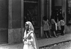  Neal Slavin, Girl in White Walking in Street