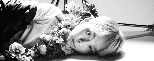 agustdefsoul:  That innocent, sweet, cute, pure smile of his just melts us right away 