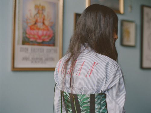 DIVINE POWERHOW FIVE WOMEN USE TRADITIONAL RELIGIOUS PRACTICES TO NAVIGATE THEIR MODERN LIVES. 