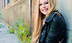 deloos:  “What is perfection? It’s all about being imperfect. Gonna continue to be that way. Fuck changing yourself for anyone else! Be yourself.” -Avril Lavigne