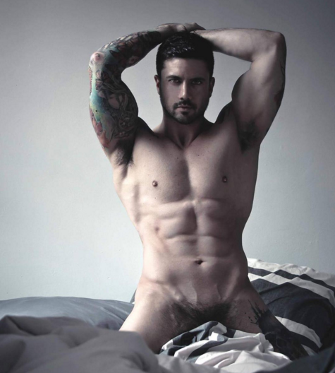lifecomesfrommen:  Joe Putignano - American Performer