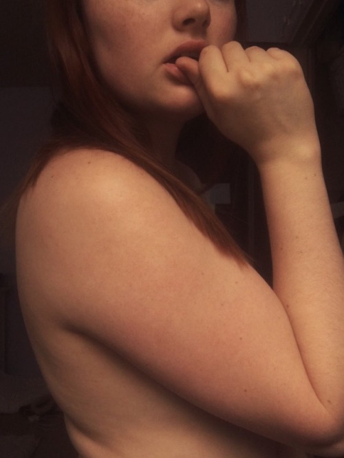 mylittleadventuresinbdsm:  Good morning from your local neighborhood ginger ⭐️