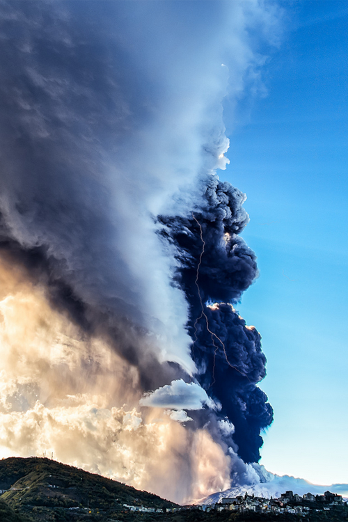 plasmatics:  Lightnings over the Mount Etna | Italy by Giuseppe Torre (Website) 
