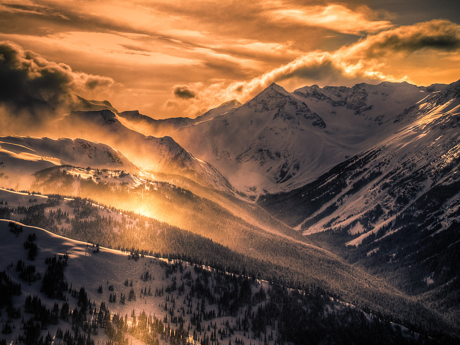 infinite-paradox:  500px / Photo “Mountain Light” by Margaret Netherwood Margaret