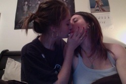 the-inspired-lesbian:  Lesbians & Love