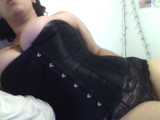 bloggerslut:  desiresofthemind87:  perfectlypoly:  bloggerslut:  I’ve been having