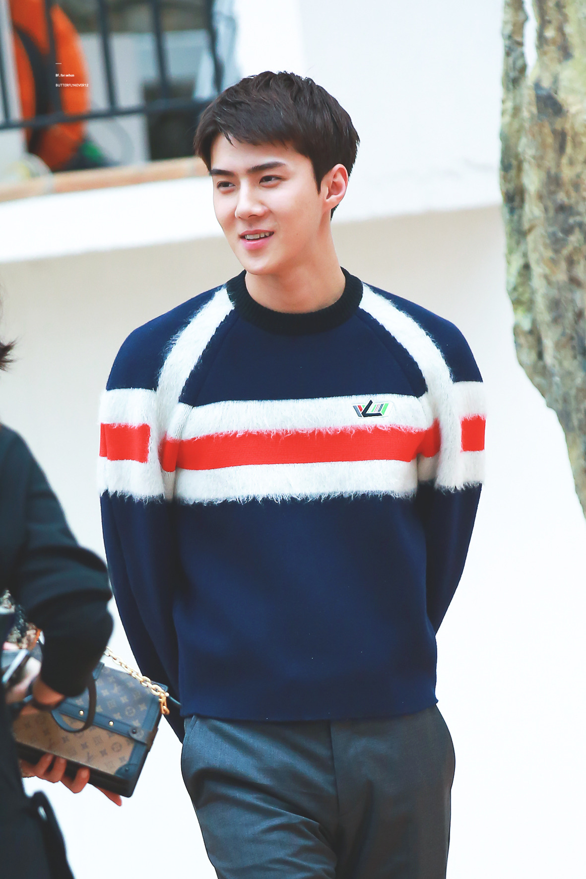 Keeping up with supermOHdel SEHUN: attending the Louis Vuitton Cruise Show  @ St. Paul de Vence