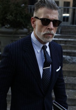 the-suit-man:  Suits &amp; fashion for men: http://the-suit-man.tumblr.com/