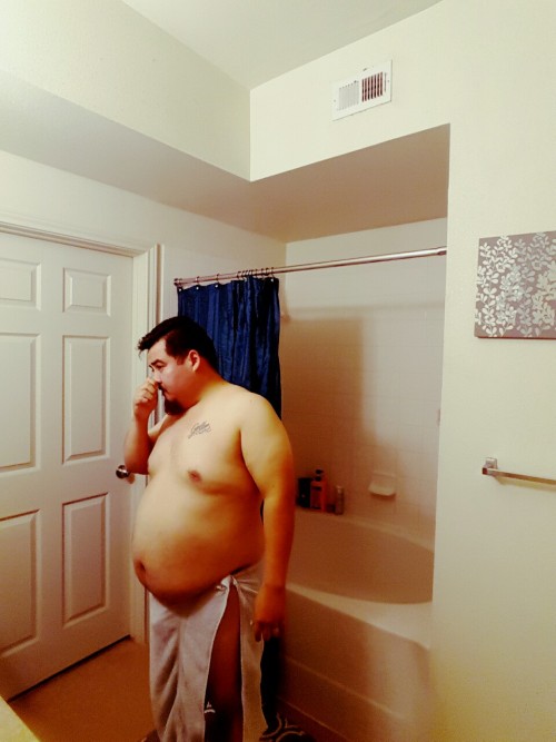 luvchubbbs:  Bae  Fuck, this chubby man is porn pictures