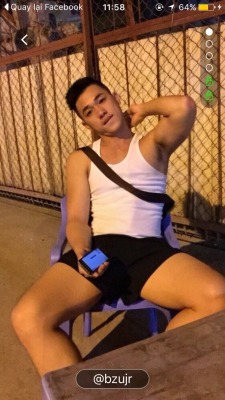 gaysaigon:  ktat111:  letam:  vuvivuvi:  boylovesexx:  bradtrinh:  anniegodvn:  Quên tên r :))  ;)  Huỳnh Thanh Lịch  Hh   Đẹp  Zai bao giá 1.5-2trieu  Hi