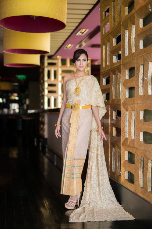 Thai fashions1. Fahsai Paweensuda Drouin, Miss Universe Thailand 2019, in Chut Thai Siwalai2. Woman 