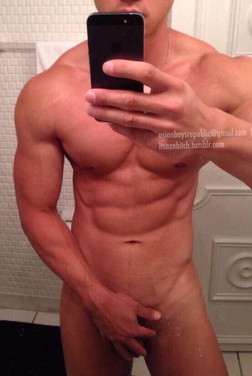 sghard: itsaznbitch: JJ 27, definitely a super hot straight guy!! And yes I got these pics personall