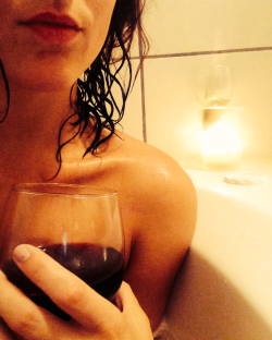 Alovelysub:  Be-Risque:  Sooooo Many Of You Requested More Of My Bath Night… Pervs