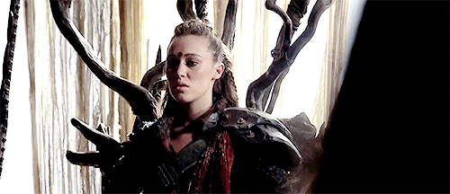 commander-lexa:#i think this is the real otp #lexa x throne forever and ever 