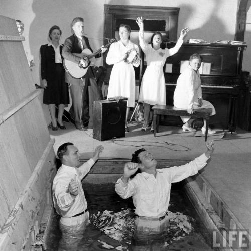 Baptism at the Revival Free Church(Allan Grant. 1947)