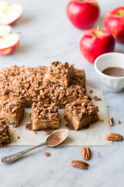 sweetoothgirl: Apple Crumble Bars with Salted Pecan Caramel (Vegan)