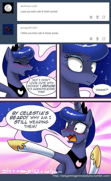 askgamingprincessluna:  Ask Gaming Princess Luna 029  my silly princess~ <3 <3 <3 <3