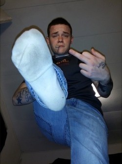 fuckyeahmalefeet:  ≡