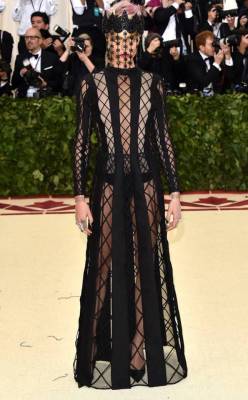 omgthatdress:  Cara Delevigne came dressed