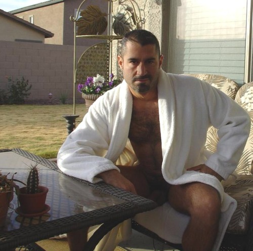 fuckyeahdaddies:  Loads of Daddies at Fuck Yeah Daddies. Click Here to Follow Fuck