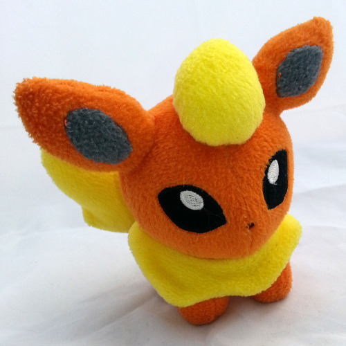 banettestoybox:  Flareon Pokedoll