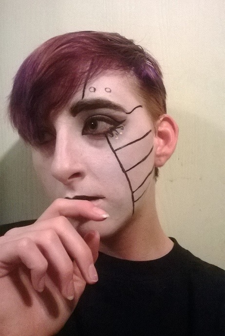 kingkotes: OHH YESSS!!!Tried my hand at the killer robot. Sorry i don’t have a black wig //shr