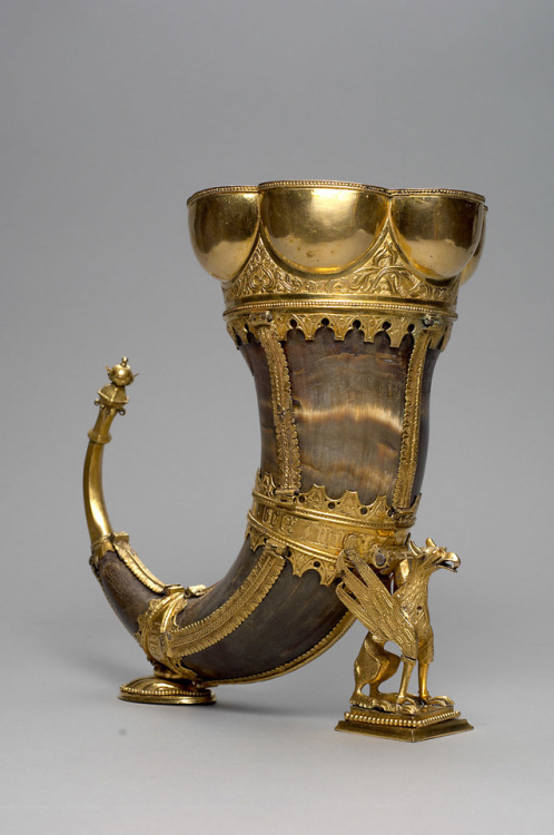 acrosscenturiesandgenerations:▪Drinking horn, so-called griffin claw.Culture: North GermanDate: 2nd 