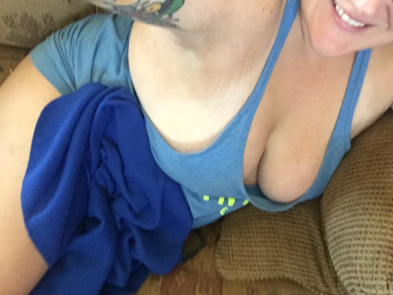 missxcumsalot:  I really need to stop being lazy, too much to do before school starts