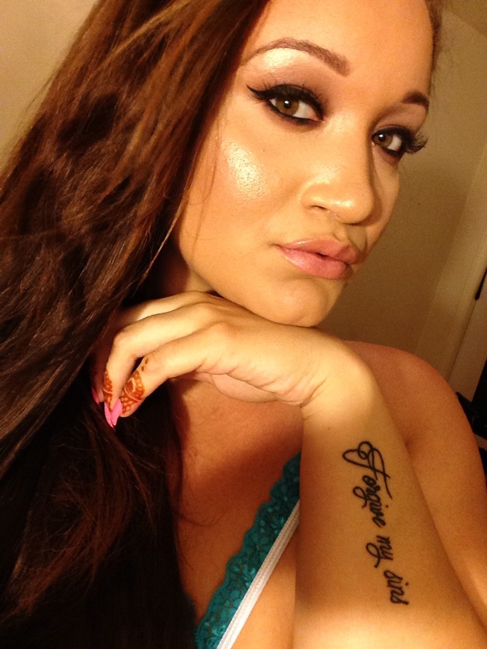 exoticplusmodel:  Celifiesssss 