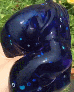 stickysheep:  sloime:  xoxo  so.. i see a lot of these ‘goo’ gifs and stuff