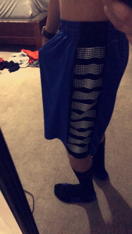 guysinshortsandsocks:  You know they are hot!  FOLLOWER SUBMISSION!