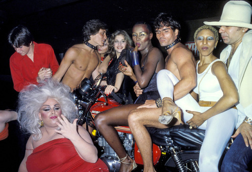 90sclubkid:Grace Jones celebrating her 30th porn pictures