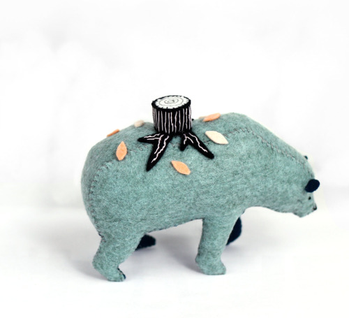 wordsnquotes: Adorable Surreal Bear Sculpture Made from Wool by Jess Cunningham Canadian artist Jess