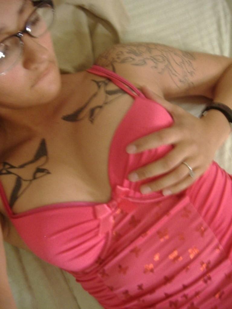 mymarinemind:    This is just a hint at the super sexy military women at www.mymarinemind.com