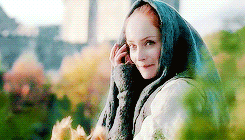  The wolves will come again. // Eva Green as Older!Arya, Lotte Verbeek as Older!Sansa