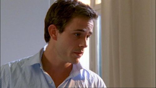 nudialcinema:  Guillaume Delorme nudo in “La vie est à nous” (Ep. “Nouveau départ”) 